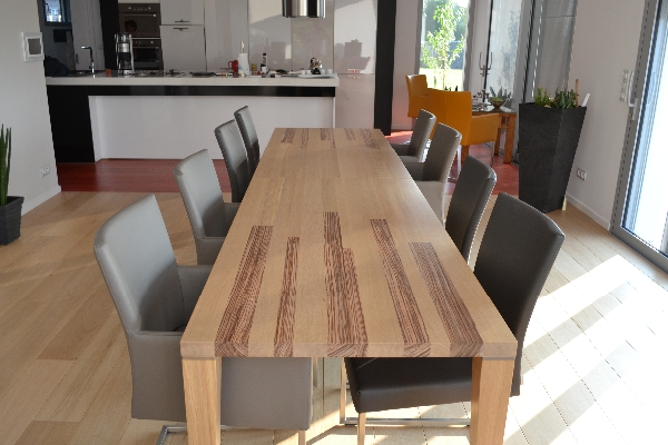 op-maat-gemaakte-tafel-van-zebrano-hout-woodtob